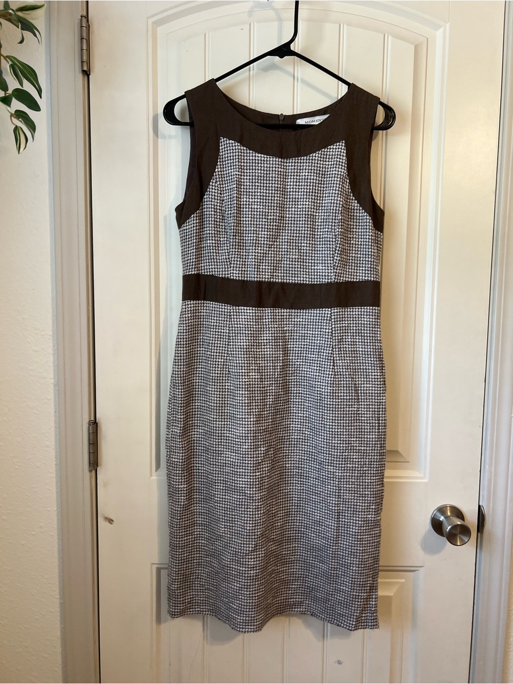 Sleeveless Houndstooth Sheath Dress with Brown Trim